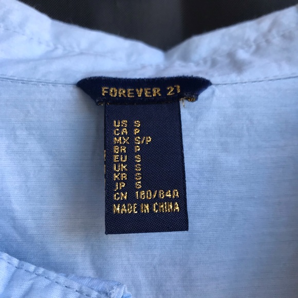 💙 Sky blue button cropped button down ☁️ - Picture 3 of 3